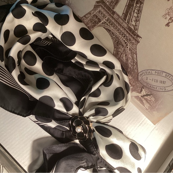 NEW SCARVES POLKA DOTS DESING. - Picture 4 of 8